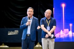 线上购物实正的实现了深居简出买尽全国物当然